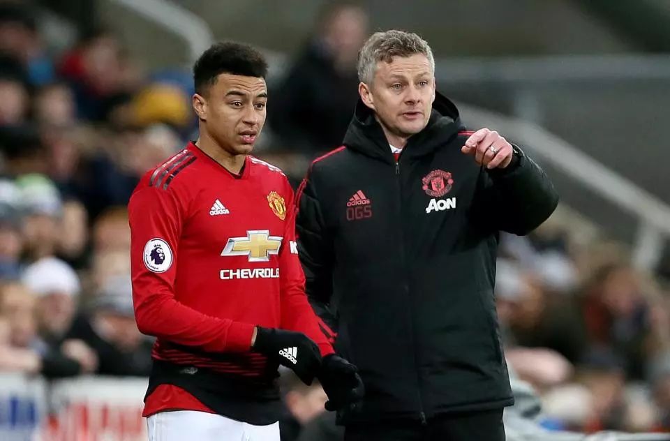 与要求保持 与要求保持