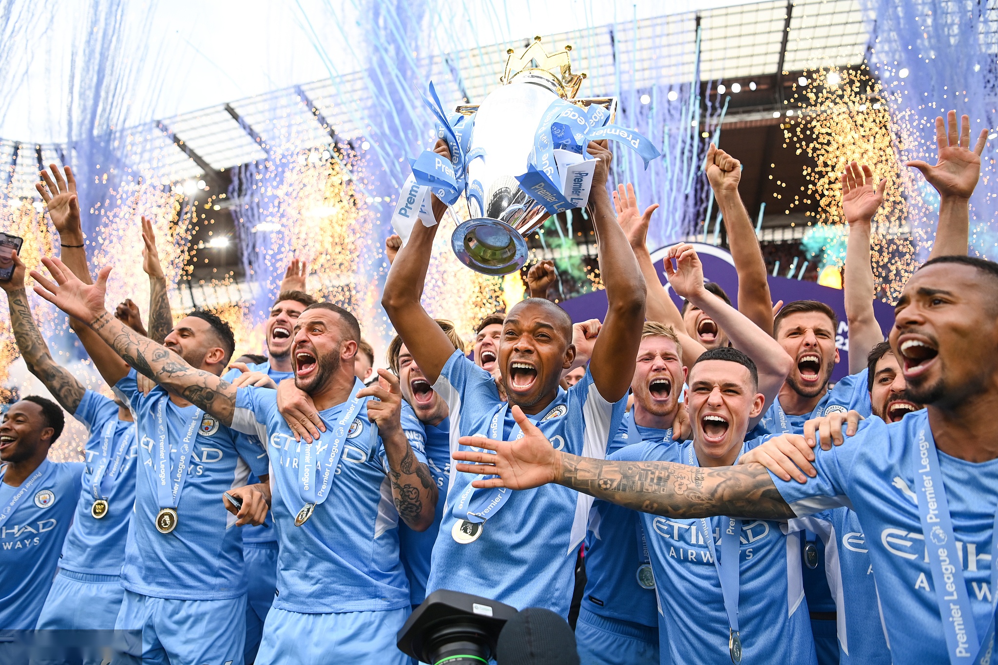 都充满了机 都充满了机